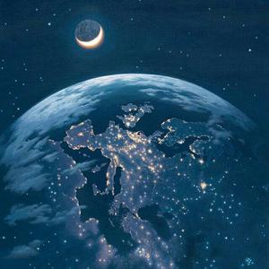 保守妻子被调教成荡 妇
